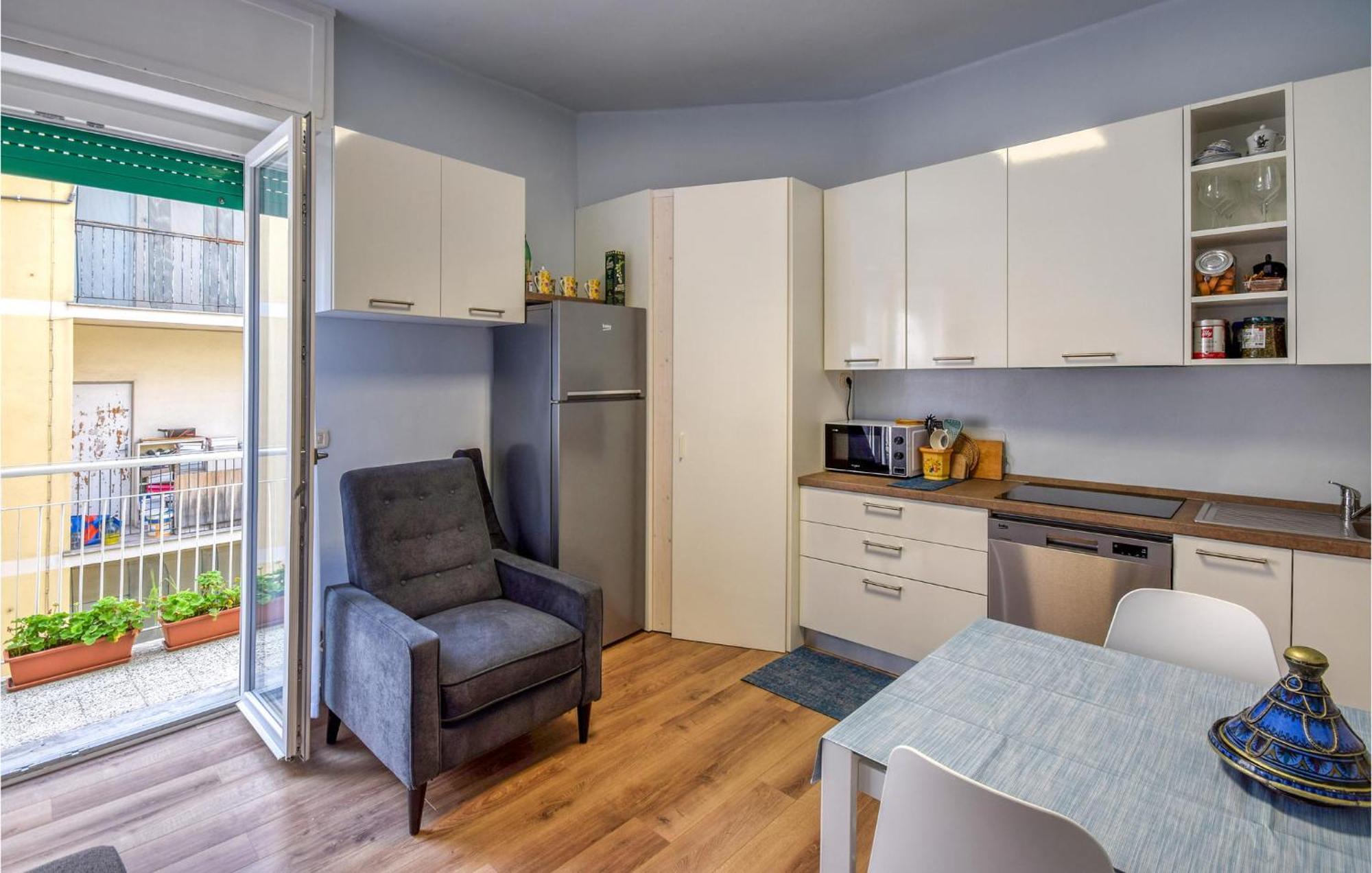 Apartament Lovely In With Wifi